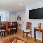 Porto Vivenda Em Lever-casa Inteira * Lever