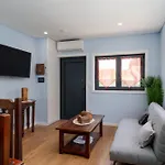 Porto Vivenda Em Lever-casa Inteira * Lever