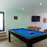 Porto Vivenda Em Lever-casa Inteira