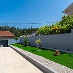 Porto Vivenda Em Lever-casa Inteira