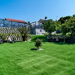 Porto Vivenda Em Lever-casa Inteira *