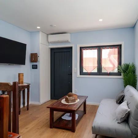 Porto Vivenda Em Lever-casa Inteira Lever