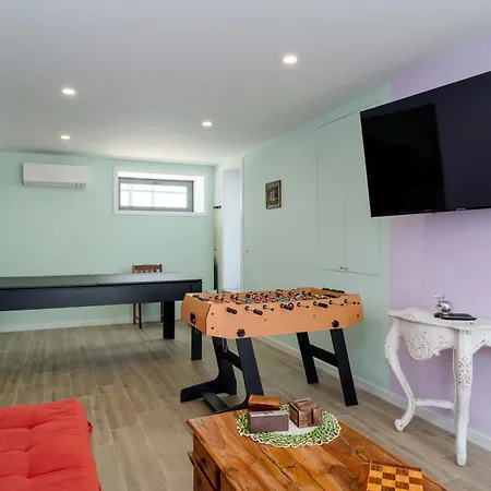 Porto Vivenda Em Lever-casa Inteira * Lever