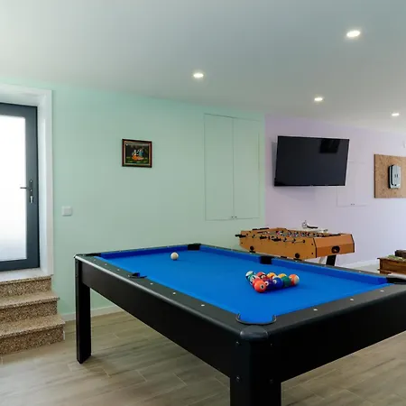 Porto Vivenda Em Lever-casa Inteira