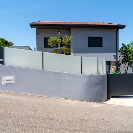 Tatil Evi Porto Vivenda Em Lever-casa Inteira