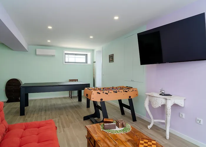 Porto Vivenda Em Lever-casa Inteira * Lever