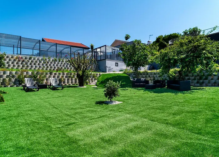 Dom wakacyjny Porto Vivenda Em Lever-casa Inteira *